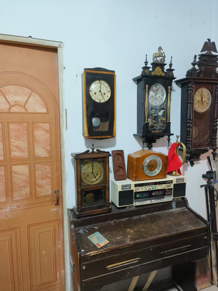 yimulexa's tweet photo. Locked in a room with only a cryptic note u0026 a broken clock—can you crack the code in 60 mins  #EscapeRoomChallenge https://t.co/PZKYeFvFBC