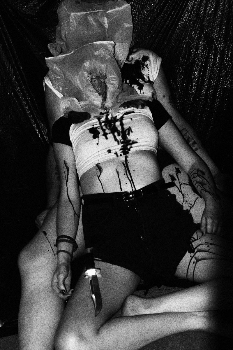 HauntSoft's tweet photo. TRASH BAG TOMB / EVIDENCE FILE

Victim A: @hauntsoft
Victim B: @frotgodmarcy 
Assailant/Camera: @DmvEnjoyer https://t.co/EsgtTBs4pg