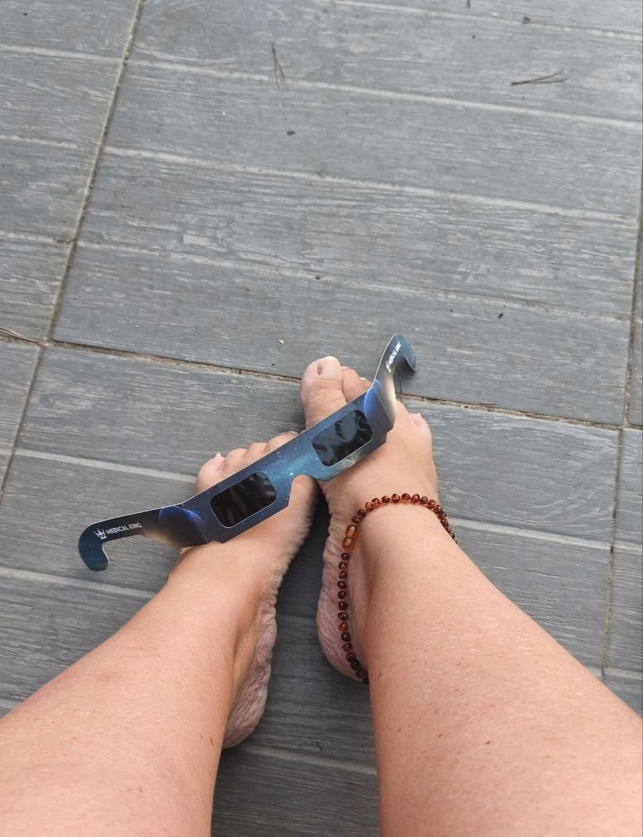 LinaHiddenSteps's tweet photo. Pas de photos particulière, mais un souvenir mémorable !
#LinaHiddenSteps #Eclipse2026 #FeetPhotography #ExclusiveContent #PhotoCollection  #feetpic https://t.co/gWdd5ZA4rx