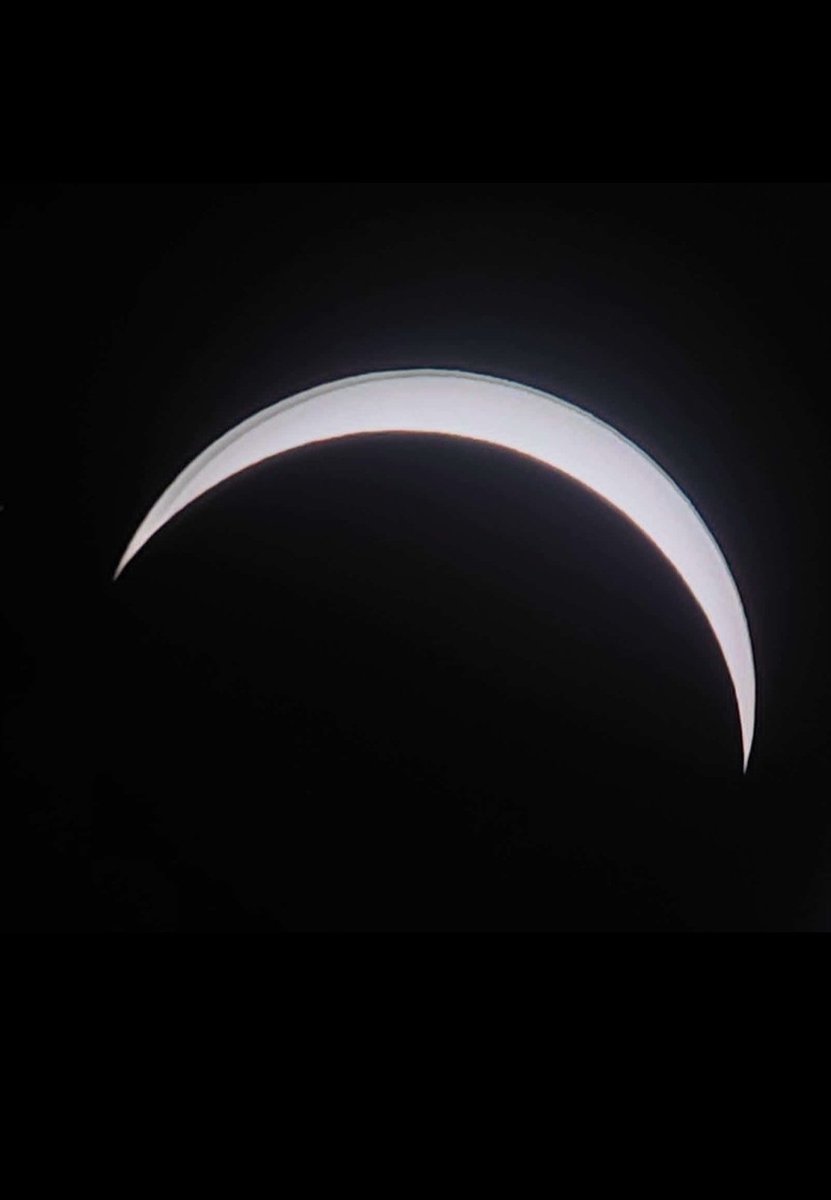 maryvanderes's tweet photo. #Beau_gustus
Met het thema: #Licht #light
#Zonsverduistering
#Solar_eclipse .
(P.s. niet door mijzelf gemaakt i.v.m. een behandeling in de oogklinikek vorige week, dus aan een vriend gevraagd of hij foto's wilde maken.)
@dthta57 https://t.co/GNXK36wwKK