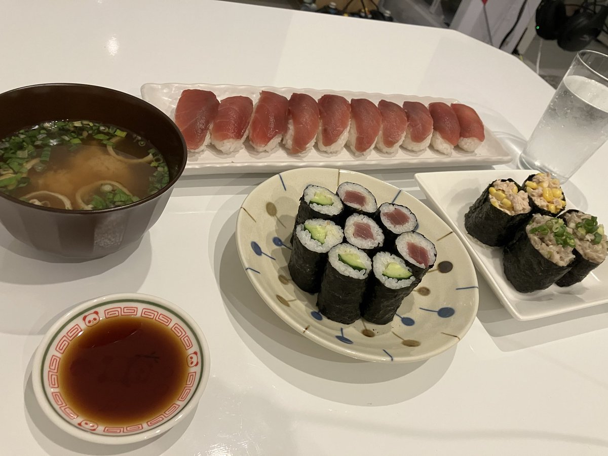 kento3391's tweet photo. マグロ生活5日目はお寿司
初めて作ったけど想像の5倍面倒かったからもう作らんw https://t.co/1gUc1qb8sr