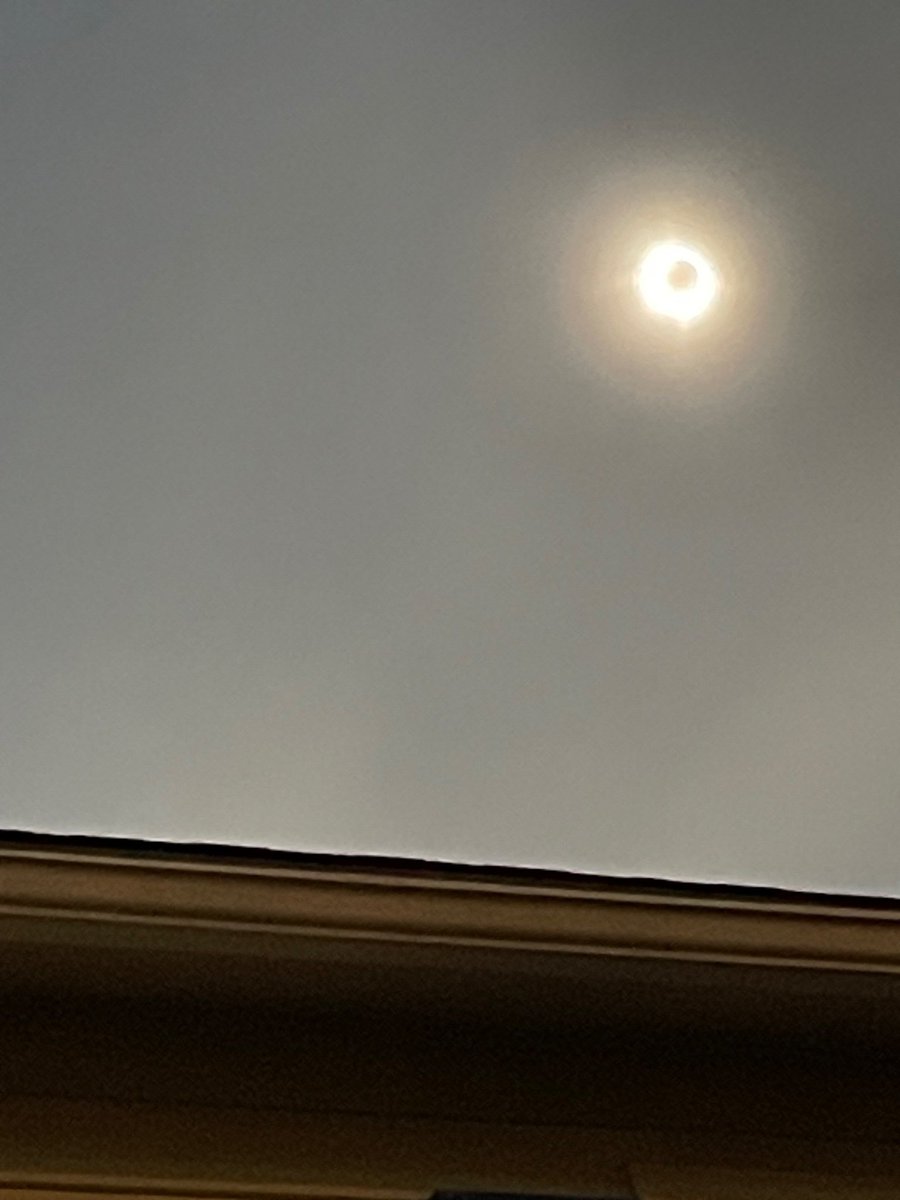 SarahBlick3's tweet photo. Unlike #2024Eclipse, I couldn't see the #2026Eclipse from my own house. My picture of the #2024Eclipse was rather underwhelming. What was interesting was how dark and cold it got seemingly instantly. Ufford outside was unmoved. https://t.co/OKUI8PKRUK