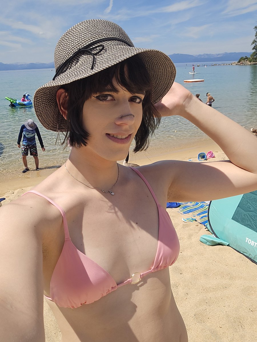 SoyToyMilk's tweet photo. Lake (Ta)hoe https://t.co/x0kAvQuj90