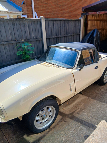 UKClassicCars's tweet photo. Ad: For Sale - Triumph Spitfire Restoration Project Practical Classics https://t.co/yYmcHe0mAr <<--More https://t.co/Kb4uEzwn2u #TriumphSpitfire #CarRestoration https://t.co/T8z6HRq3Mw