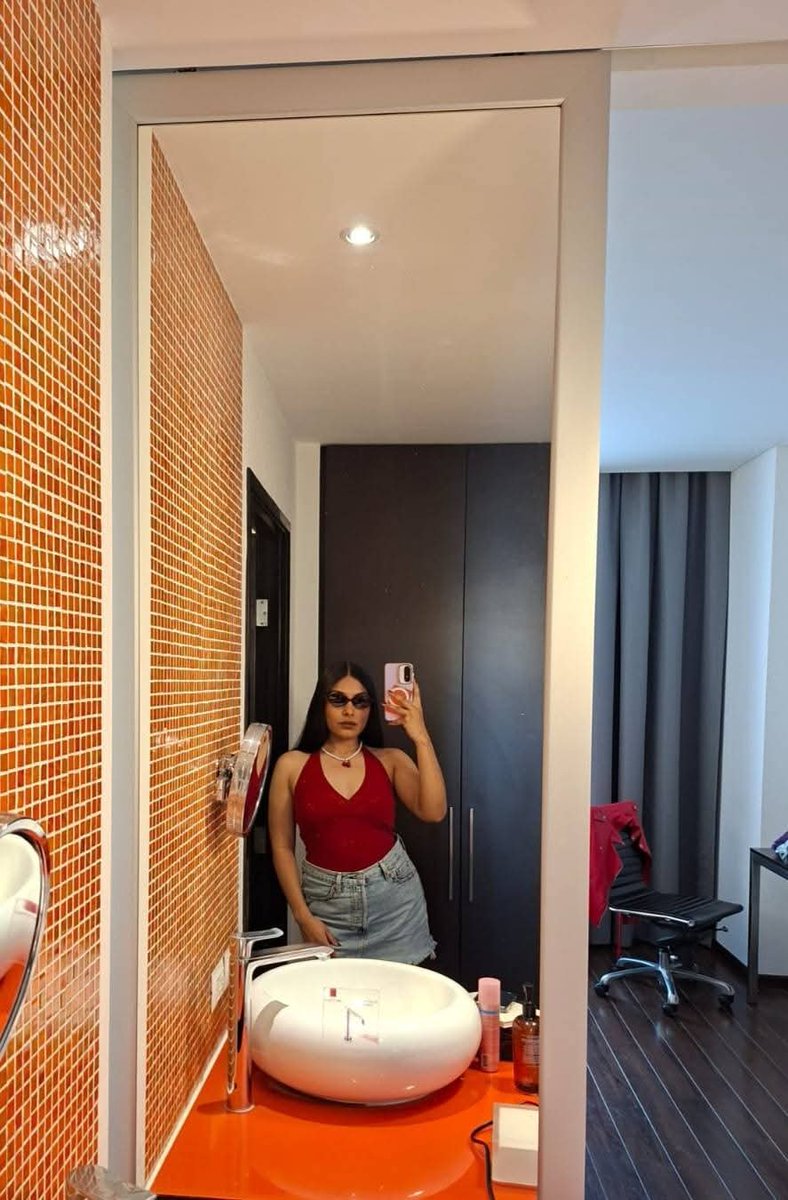 KassandraKg's tweet photo. Me encanta tener 30 🍒❤️‍🔥💋✨️ https://t.co/iPocRVlYG4