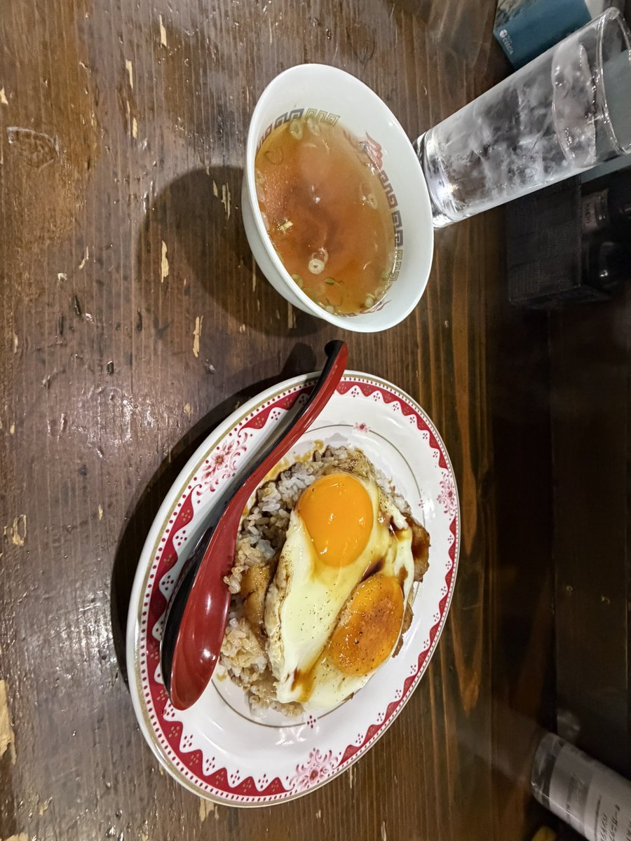 LPcustom1986's tweet photo. #ざつ旅 
フェリーで四国 高速バスで四国一周編
その4 愛媛への帰還
焼豚玉子飯食べたり
正岡子規関連の展示や句碑を見たり
坊っちゃん列車見たり
何も思いつかなくて松山城の外周を徒歩で回ったりしてた
いや…うん…
しまなみ海道の時に今治も道後温泉も行っちゃったからほぼ松山で完結してるね https://t.co/8iXptZxken