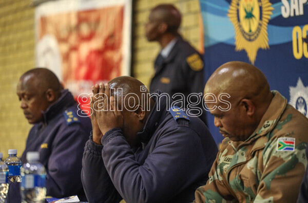 Gallo_Editorial's tweet photo. 🗞️ Memorial Service For Fallen Anti-Gang Unit Members.
👉 https://t.co/GgB8pmKh0l
🗣️ #MemorialService #Fallen #AntiGangUnit #Members
📷 Sharon Seretlo https://t.co/5KBwc7QHuQ