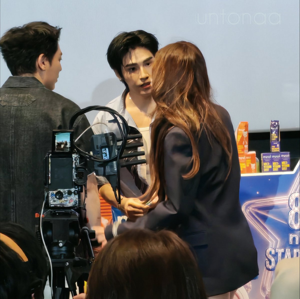 untonaa's tweet photo. เวลาคุยกับผญ.ก็จะก้มหลังเสมอ น่ารักจังค้าบ จะไม่ให้พี่ๆเค้าเอ็นดูนู๋ได้ไง😊
UPPOOM X NUUI STARATHON
#NuuiWorldxUpPoom
#UpPoom #uppoompat #poompps https://t.co/1L4lEQSFIy