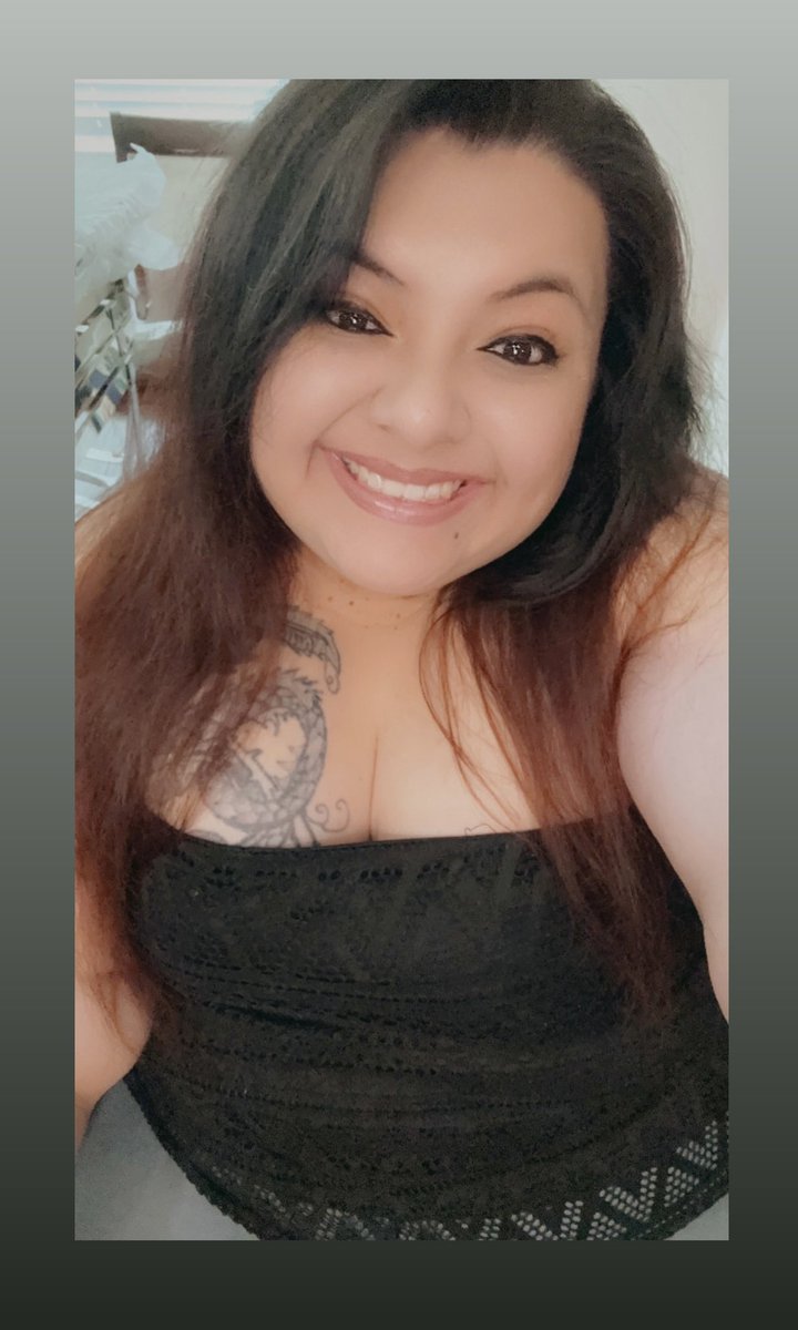 LaMadrina_XOXO's tweet photo. Happy Rose Wednesday🥀✨#LaMadrina #HRIC 😈👑 https://t.co/42i15lnmBK