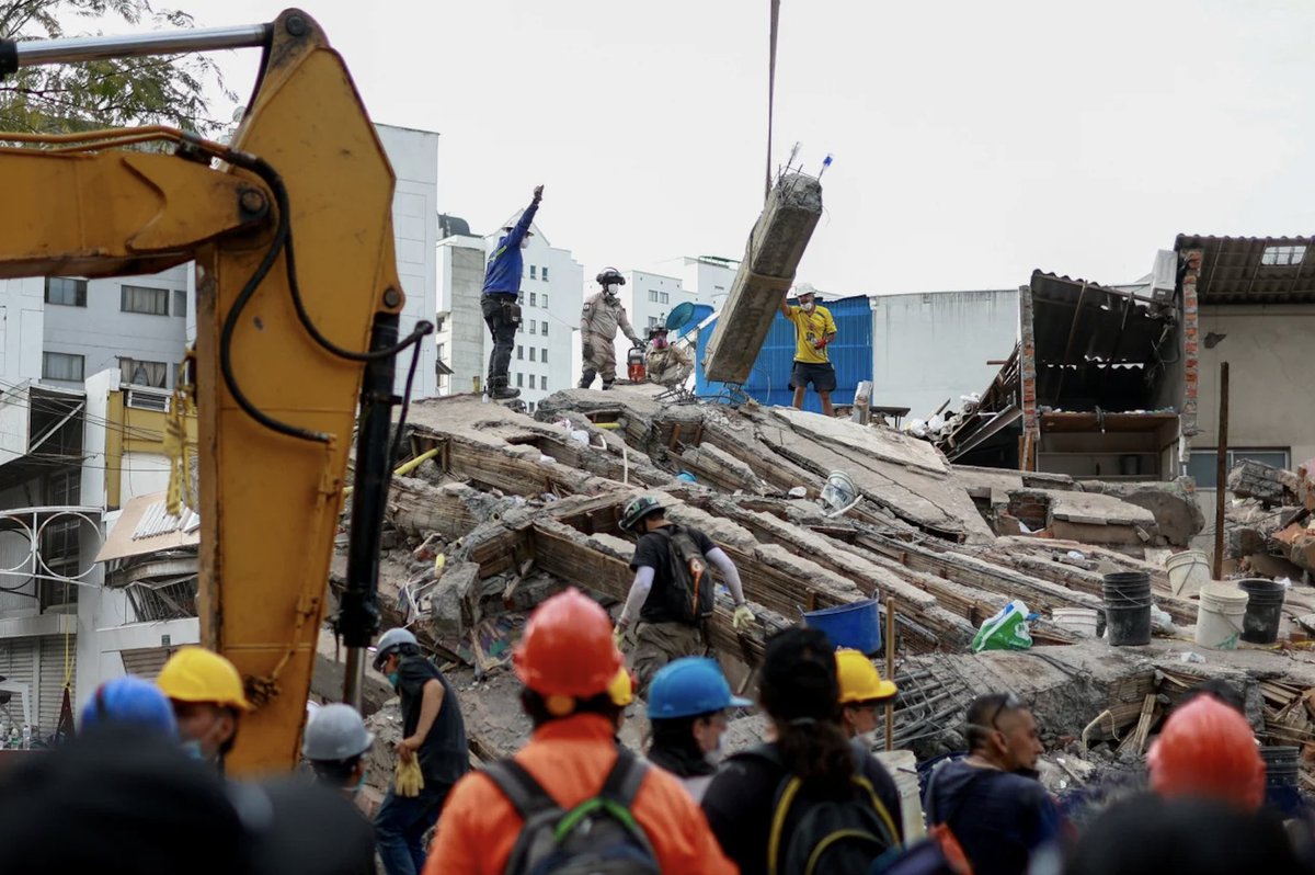 CNNEE's tweet photo. Los Topos de México afirman que Colombia "no permitirá el ingreso de grupos de rescate externos". 

Sigue las últimas actualizaciones aquí. https://t.co/lyZPTHL0pa https://t.co/eEO9slykwo