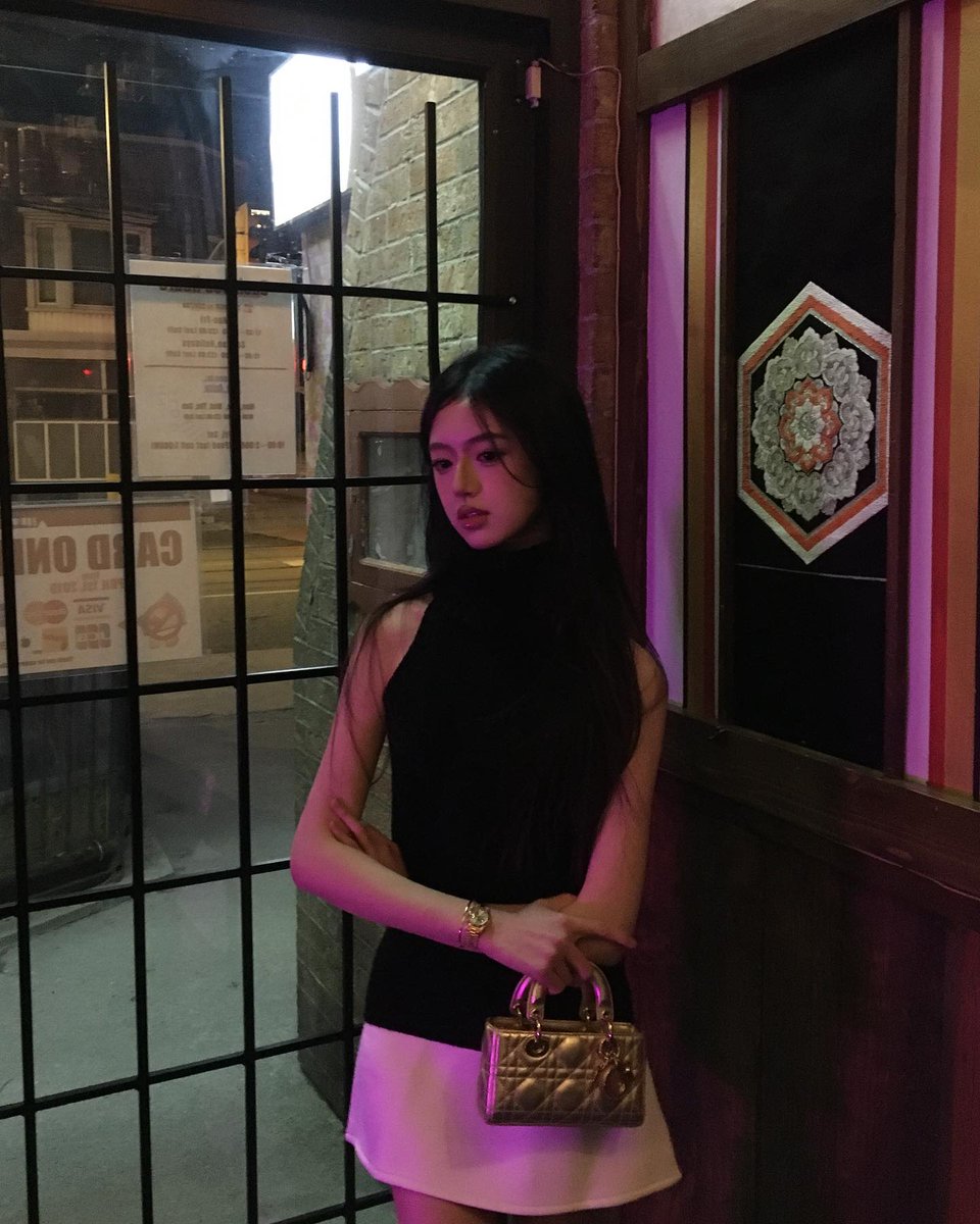 selindiner2's tweet photo. Howdy! 🌻 Don’t forget: you’ve got a spark in you—let it light up the path ahead. 🦋
pwGC https://t.co/a1HER2uiPg