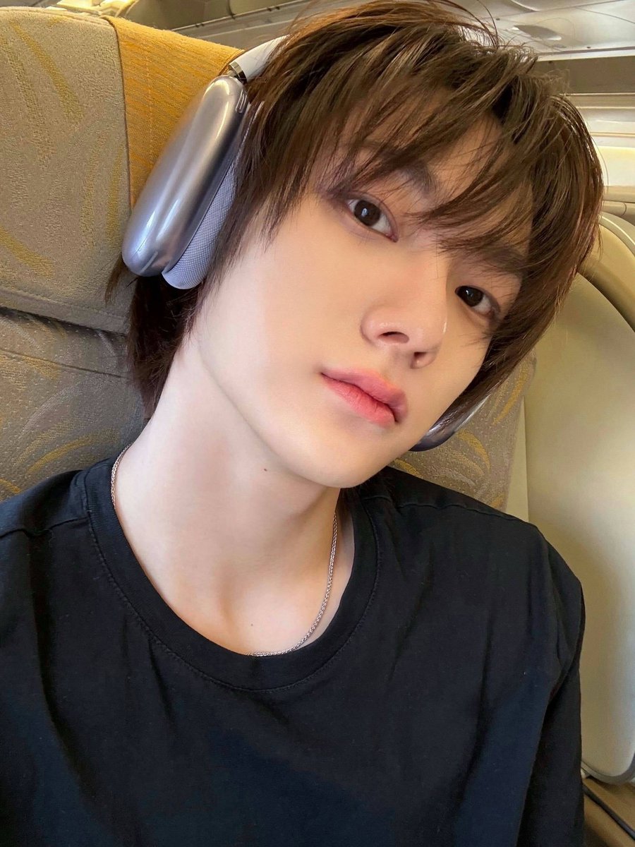 AttackerNyangho's tweet photo. @AttackerIhan Kakak cantik. https://t.co/MRNHaX9gRA