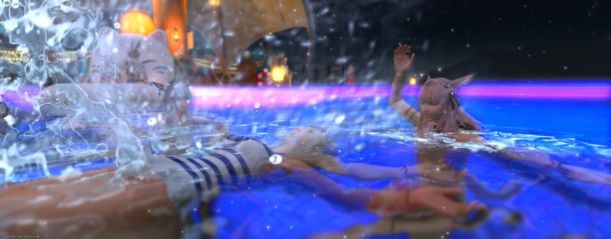 Tu_ff14's tweet photo. 今年のナイトプール！！！
大砲乗ったら（？）１人だけ違うところ連れていかれたの面白かった🦢 https://t.co/Kcc5ku7dru