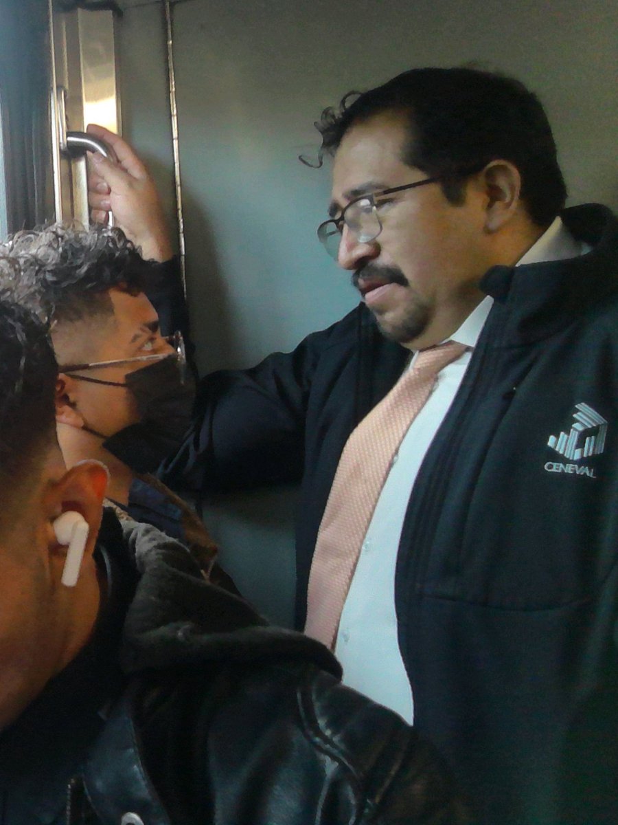 metreros_cdmx's tweet photo. Preparándose para el examen #CENEVAL https://t.co/8SlUlnsTrh
