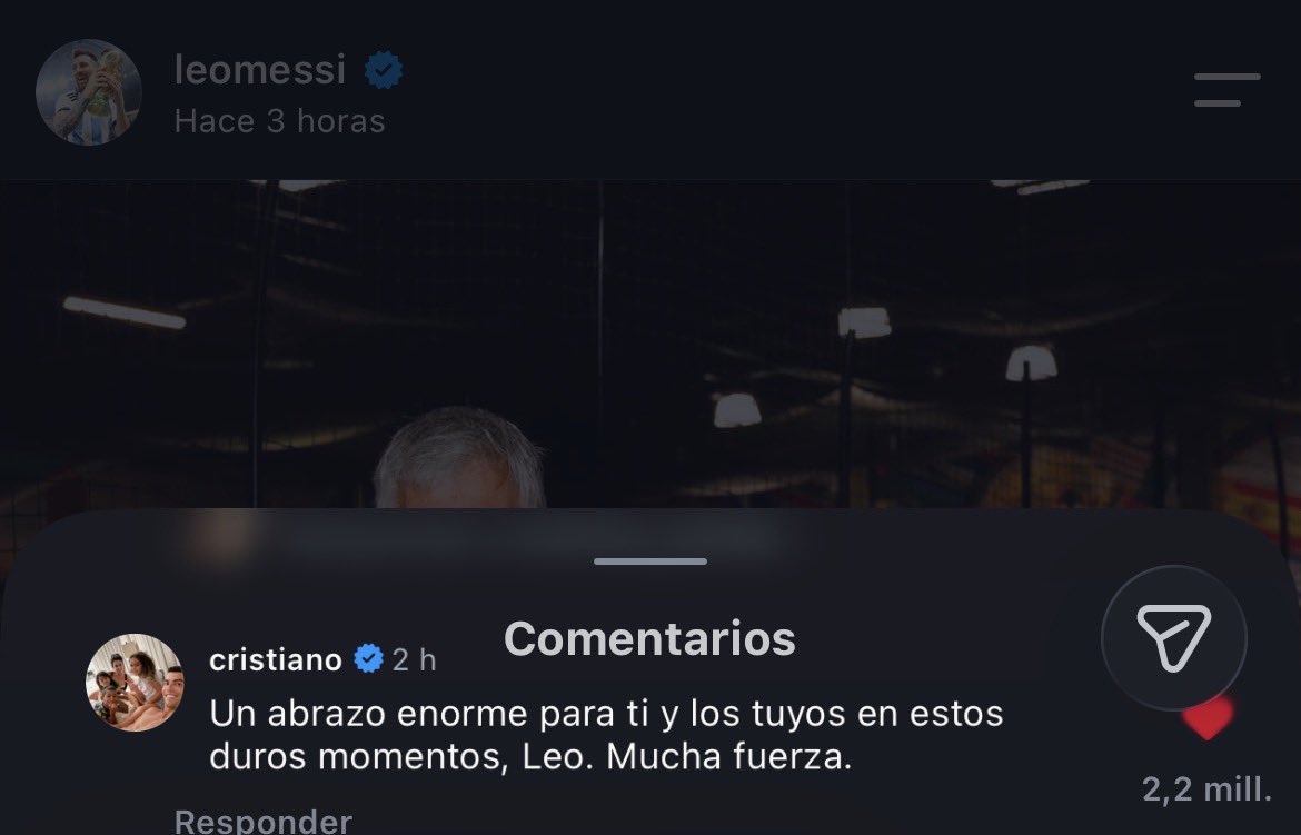 FCBarcaEC's tweet photo. Cuánto honor a Cris. 

No se merece esa fanaticada de mierda que tiene https://t.co/tFZhIeGRR3
