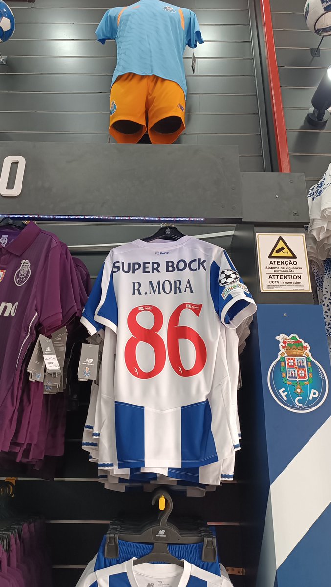 valentinadiport's tweet photo. @Fil_Biafora @Romamia1927 Fatta un minuto fa .
Credo non lo vendono 🤤 https://t.co/EioqlWEsAG