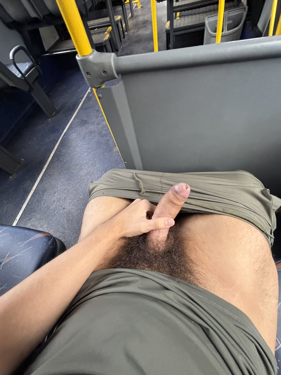putopig17945's tweet photo. Queria um viadin me encontrando aq e caindo de boca hehe https://t.co/KsFrcQuOLY
