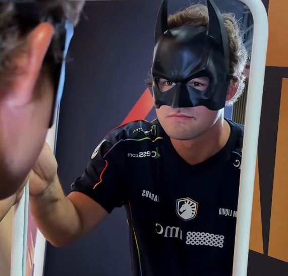 chesscom's tweet photo. He's the hero Gotham (chess) deserves. 🦇 #EWC Magnus's chess bot has been updated!! https://t.co/VZsAlX6GEu