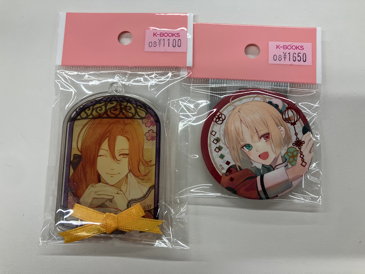入荷情報】 「ニル・アドミラリの天秤」アクリルスタンドや缶バッジ