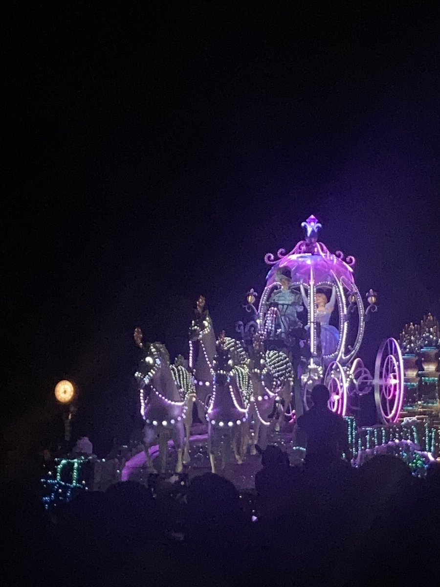 MomOrin____1111's tweet photo. そういえばちょっと前に🏰行ってきたの
たかぬいさんと行けて楽しかったぁ https://t.co/znVX7hMl55