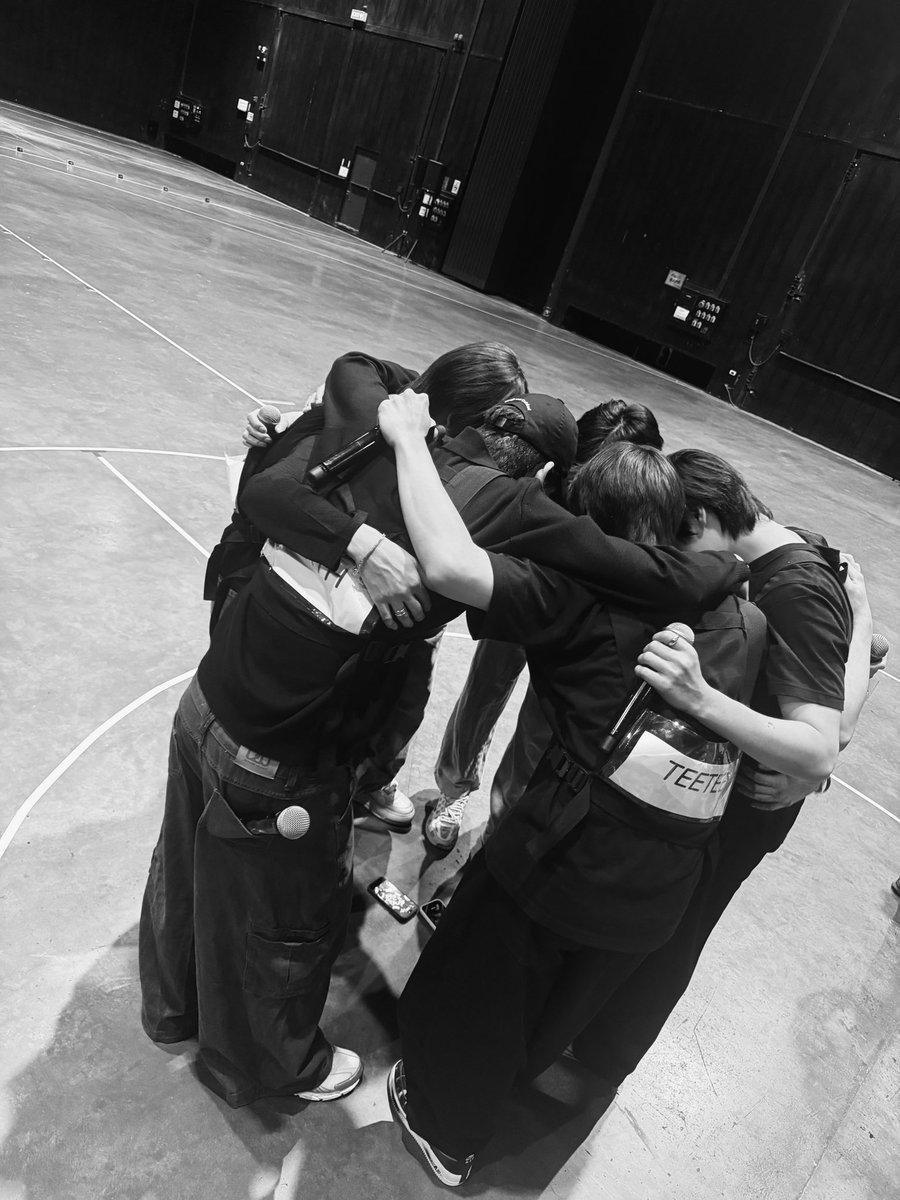 GoodMemoriesDMD's tweet photo. เด็ก ๆ ค่อนข้างตื่นเต้น มาขอบูมให้กำลังใจกัน ทุกอย่างใหม่หมด มีคนเสียน้ำตา แต่ใจสู้กันมาก อีกไม่กี่วันแล้ว ฝากส่งกำลังใจให้เด็ก ๆ ด้วยนะครับ 

DUANG AT IMPACT SOON
#ด้วงจะโกราวน์แล้วนะเธอ https://t.co/hi7YqSH7gG