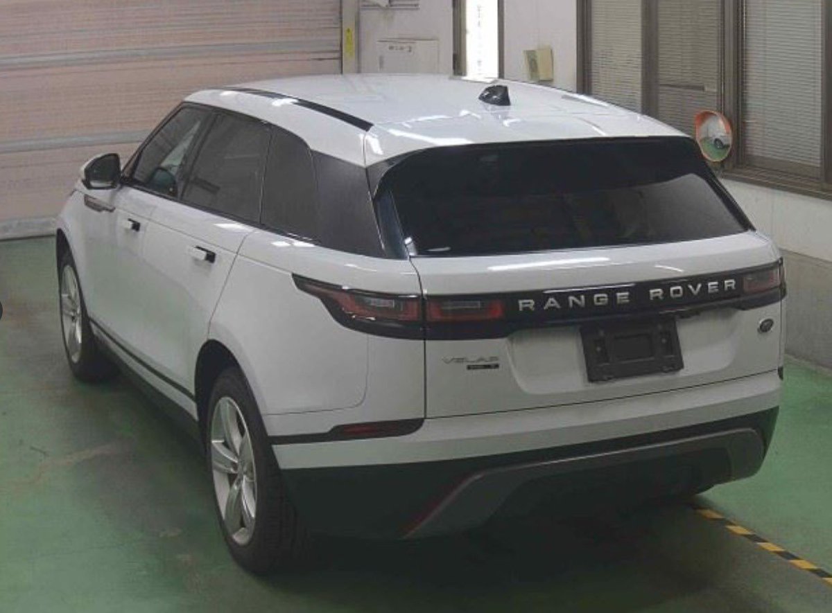 KhalifKairo's tweet photo. #DirectImportStock

2019 Range Rover Velar S 180PS
Location: Japan 🇯🇵
Mileage: 89,000 kms
Auction Grade: 4

Total Cost to Kenya:
KES 5,339,000
(All taxes & charges included)

Specifications & Highlights
• 2,000cc turbo engine
• Automatic transmission
• All-wheel drive (AWD)
• Terrain Response system
• Touchscreen infotainment system
• Meridian premium sound system
• Multi-function steering wheel
• Adaptive cruise control
• Lane assist
• Emergency braking / collision prevention
• Multi-zone climate control
• LED headlamps
• Keyless entry & push start
• Powered tailgate

Enquiries
WhatsApp: 0737 665 566

#kaiandkarodelivers✅
#DirectImportation
#RangeRoverVelar
#RangeRover
#ExJapan