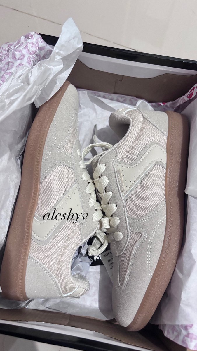 aleshyv's tweet photo. WTS!! SNEAKERS SEPATU 

Airwalk Cyrus Women's Sneakers

Size: 37
Colour:Beige
MASIH BARU (NEW) 
dijual karena kebesaran ATAU BISA TRADE KE UK 36!! 
Lok: Padang (Bisa COD)
pengiriman: jnt yach
380k
#zonauang sepatu sneakers wts wtb https://t.co/eecg5TmM6i