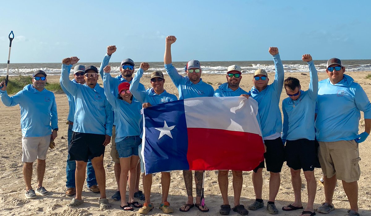 AEPTexas's tweet photo. About 15 El Campo Service Center employees volunteered to pick up trash and debris along Matagorda Beach, helping make the Texas Gulf Coast a cleaner, safer place to visit. Full story: https://t.co/LtsSW6abe3
#WeAreAEPTexas #WeekofService2026 #Matagorda https://t.co/bmu1SayqvR