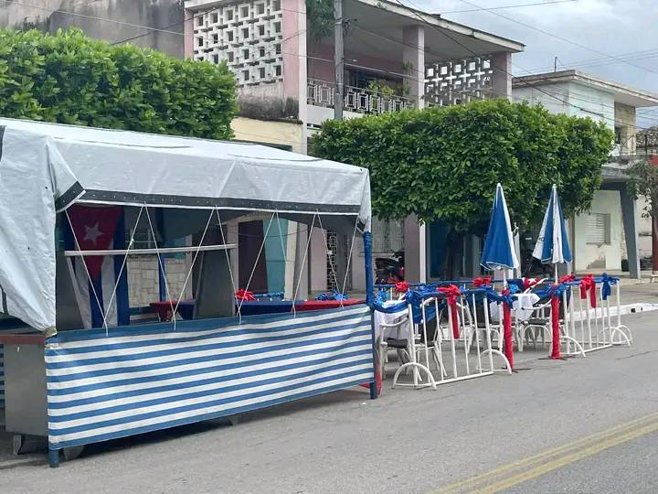 GobCamaguey's tweet photo. Lista feria agropecuaria, comercial y gastronómica en #Camagüey en homenaje al Centenario del Natalicio del Comandante en Jefe #Fidel.
Más información: https://t.co/hv9vRLSTIR
1/2 https://t.co/27RPs15dBs