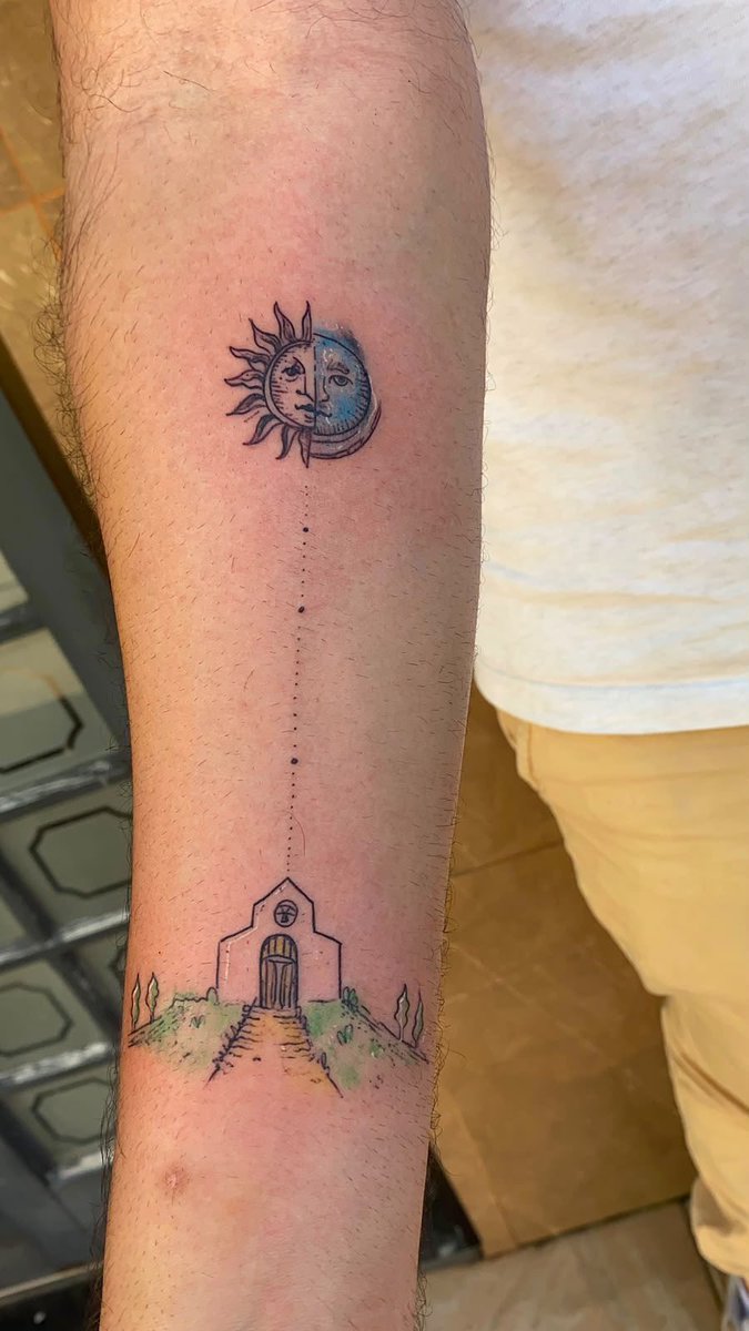 OpsLacrei's tweet photo. SEM ACREDITAR QUE CONSEGUI MOSTRAR MINHA TATUAGEM PESSOALMENTE PRA ANITTA 😭😭😭😭 

@Anitta 
@QGdaAnitta https://t.co/6HP52OuIk9