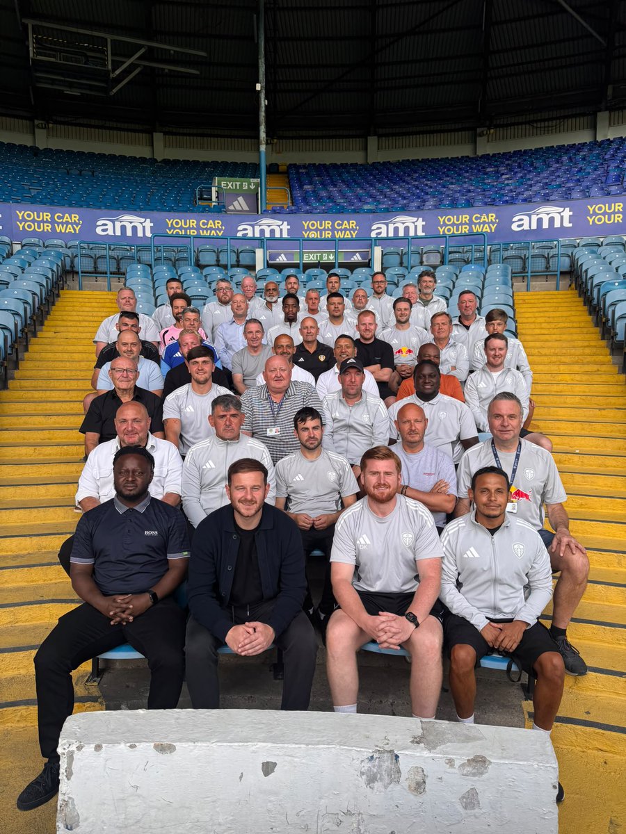 DaveJBailey13's tweet photo. Last night was @LUFC 26/27 Talent ID recruitment meeting for all sectors across the catchment 

Great presentation delivered some inspiring take home messages 

This club it’s history it’s iconic moments and now it’s future is something special #culture #oneclubonecity ⚪️🟡 https://t.co/hrAo1qgMJN