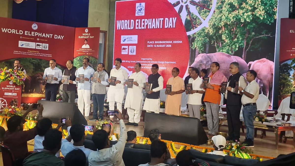 SubhaRout_1998's tweet photo. On the occasion of World Elephant Day, our book "Fodder Plants of Asian Elephants in Keonjhar Forest Division" was inaugurated by the Hon'ble Minister, Forest, Environment and Climate Change Department, Odisha along with other officials. 
Thankful to @DfoKeonjhar @PCCFWL_Odisha https://t.co/5GORAj28eg