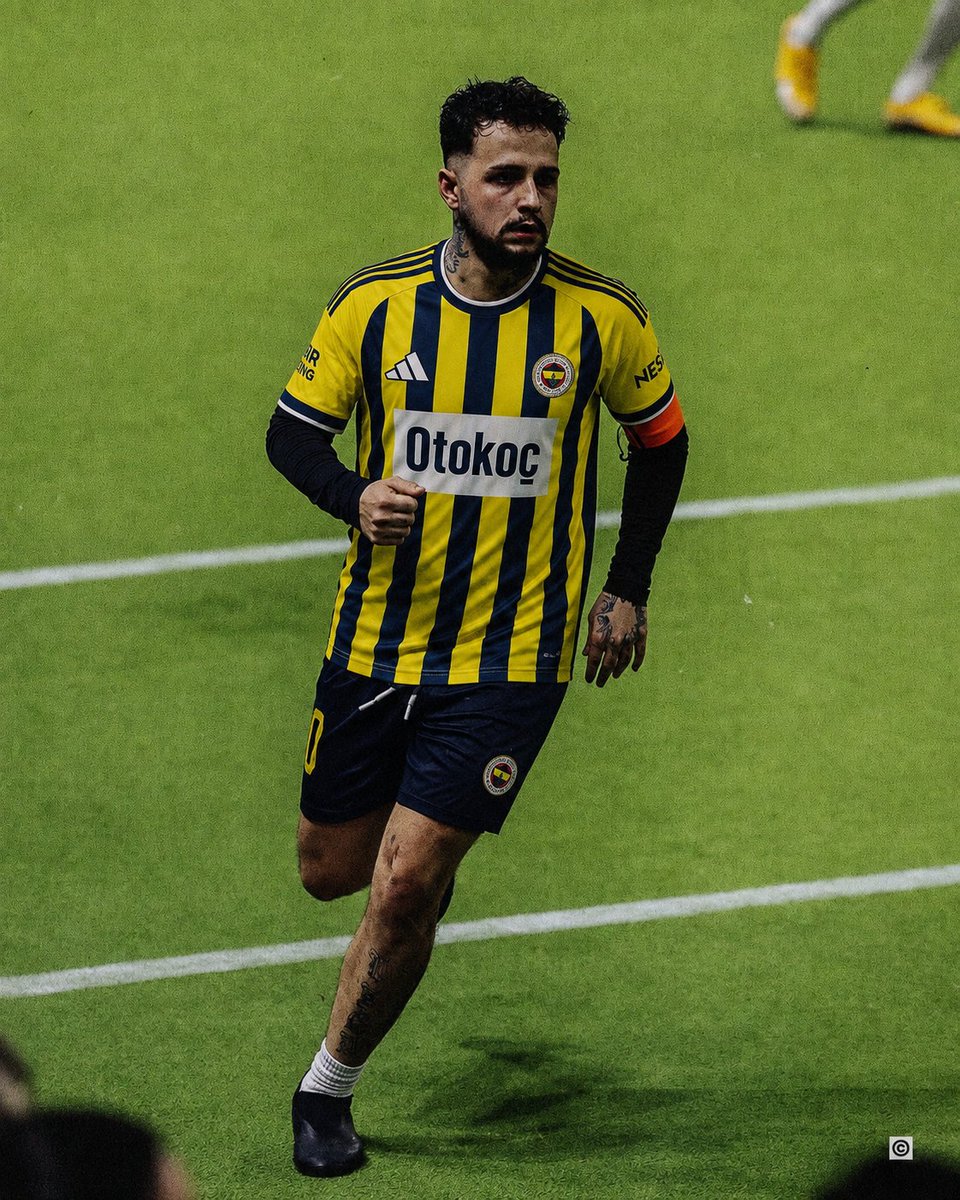 has1nrumi's tweet photo. 🚨 SON DAKİKA 

Kerem Aktürkoğlu'nun performansından memnun olmayan Fenerbahçe, sol kanat mevkisi için Wegh Rumi ile 1+1 yıllık anlaşmaya vardı. https://t.co/Hl0fFGOoTG
