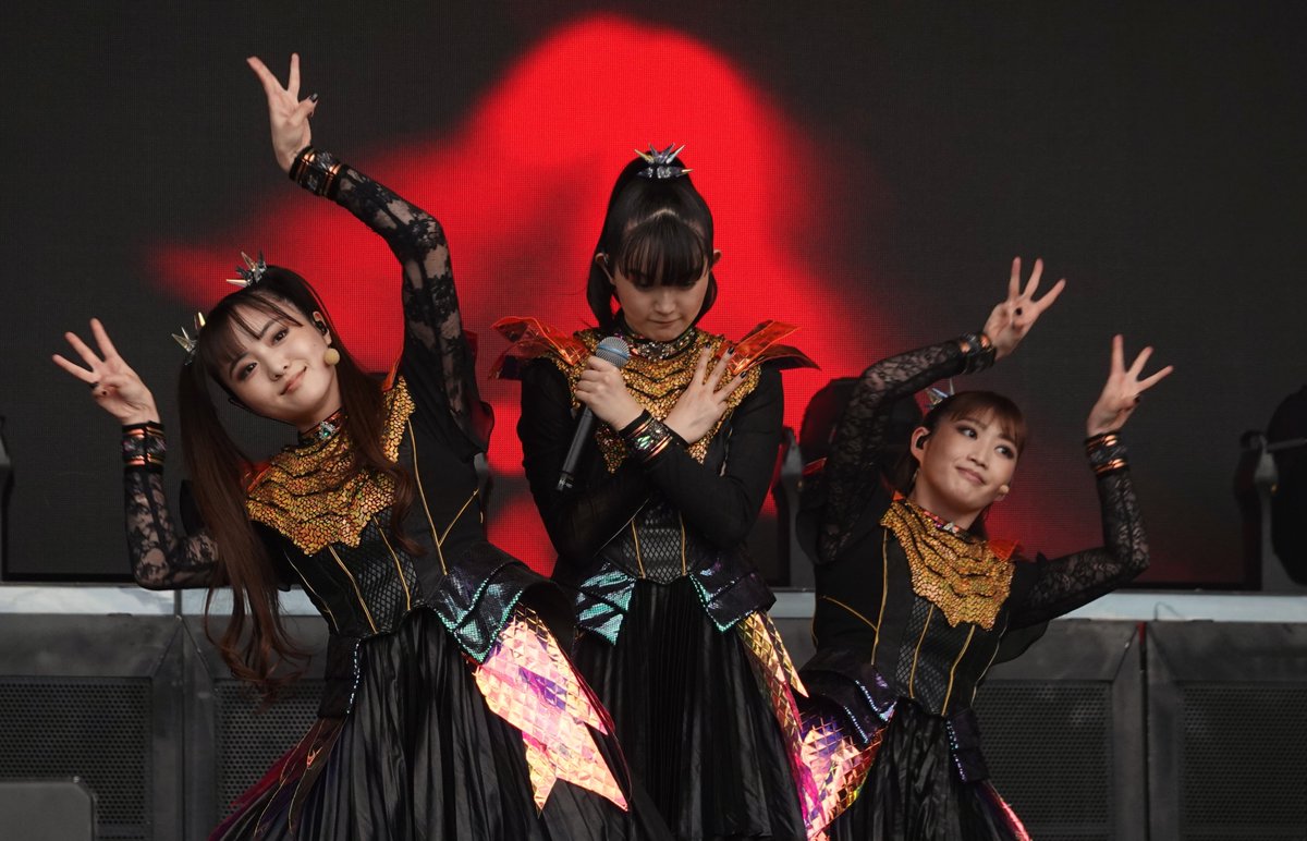 dufudufutk's tweet photo. ノルウェー公演のSong3

ほぼドセンから主に３人の構図を。

#BABYMETAL
#TonsOfRock https://t.co/LDycCifosk