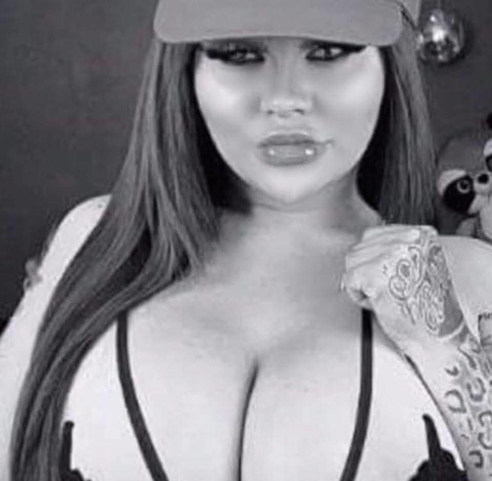 Sheylagoddess's tweet photo. Findomme 👸 of 💰 drains
Send a tribute rn 
 Then adresss me.... 
I wanna rinse u... 
#findom #findomme #findomgoddess
#paypig #humanatm https://t.co/hsmxT0ibsS