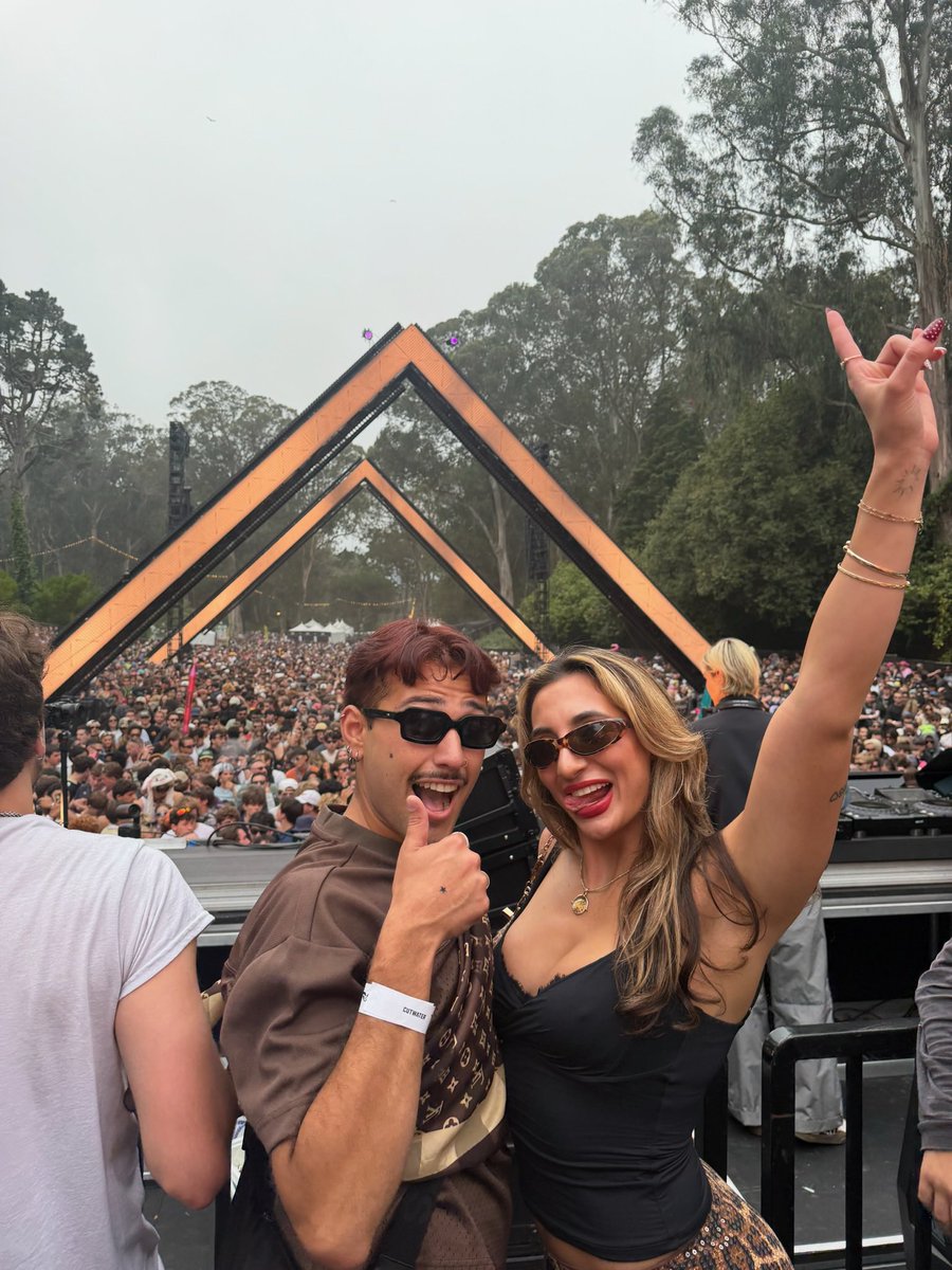 jesselocss's tweet photo. Outside Lands 🌲 https://t.co/HjlBaadabk