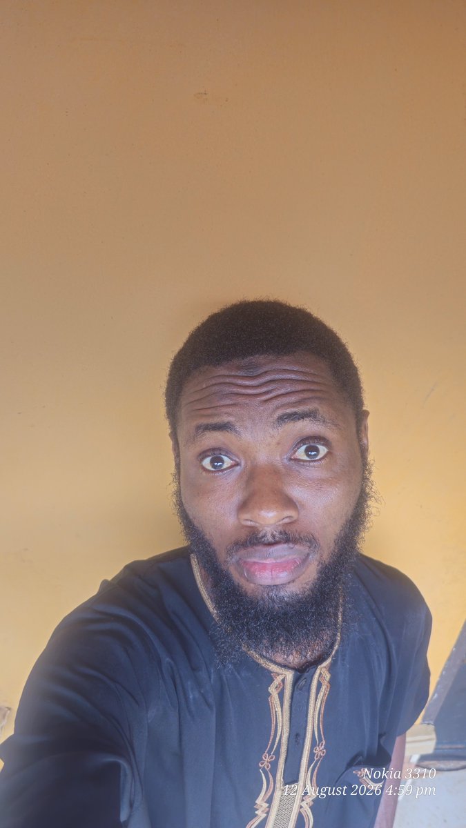 Hancestorr's tweet photo. Day 53 without a haircut until I get a job.I guess it's never to late... If depression doesn't kill,shame won't 
Send help and scissors.
#HairGrowthJourney @davido https://t.co/mQFx1YvI95