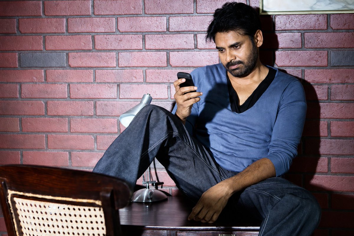 panduugaduu's tweet photo. #Panjaa 2011
#Day1 Share :
AP-TG-5.8Cr | WW 11.20Cr
All time top 2 opening
After Osv At that time
#FirstWeek Share :
AP-TG-12.62Cr | WW - 15.64Cr
Top 4 In 2011
#50days in some C/D #Centres
#GrandReRelease On Sept 2nd
#PowetStarPawanKalyan https://t.co/Eb6pMDqW6M