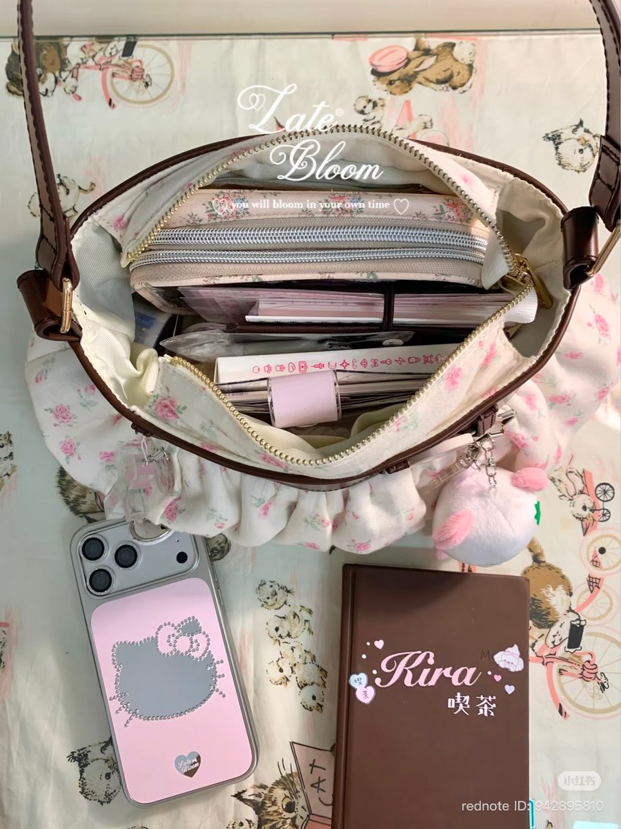 friendlyxstore's tweet photo. Late bloom รุ่นใหม่แบรนด์เพิ่งโพสลงกำลังแมสเลย น้องน่ารักมากกกก 10/10🍀💘 https://t.co/8MCduHJ2Uz