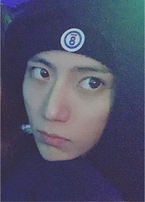 for_autumn_'s tweet photo. 근데 이거 좀 너무 눈 크기봐 그냥 누가 그린거 같음 화질도 저화질이라 더 실사 안같음
ㅈㄴ 찐하고 코 뽝! 입술 뽝! 눈 뽜바바바밥빡! 이런 느낌이랄까 https://t.co/61UA93I9Nz