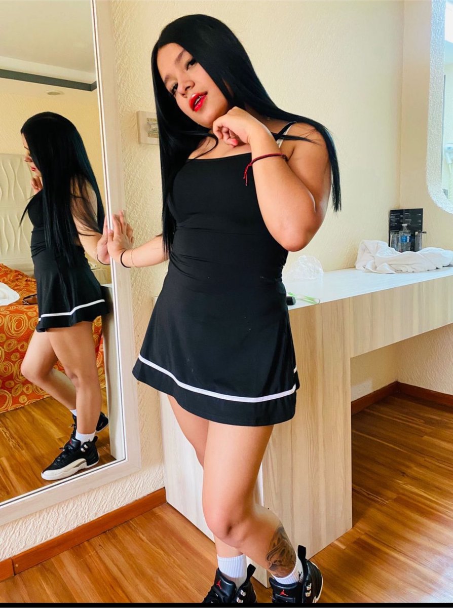Maylinily's tweet photo. Así casual amor 🥰 https://t.co/qHAj6aDi51