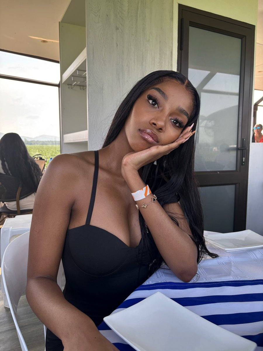lizzyxamarae's tweet photo. https://t.co/WM3VyBiAgu
