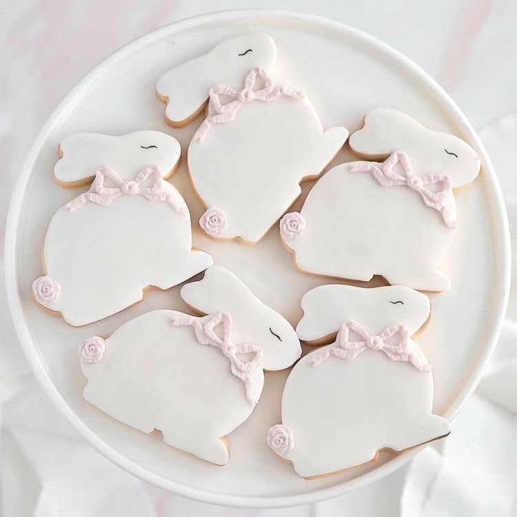 lapafaits's tweet photo. sweet bunny cookies 🐰 https://t.co/82U7l21MRS
