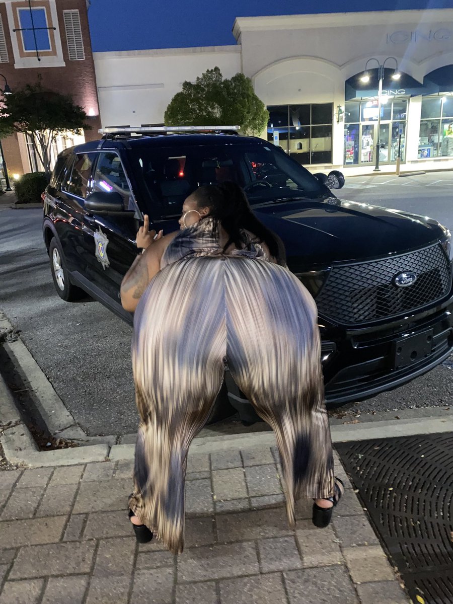 Madame__Supreme's tweet photo. The streets callin 😮‍💨 
#bbw https://t.co/y7643B1Cem