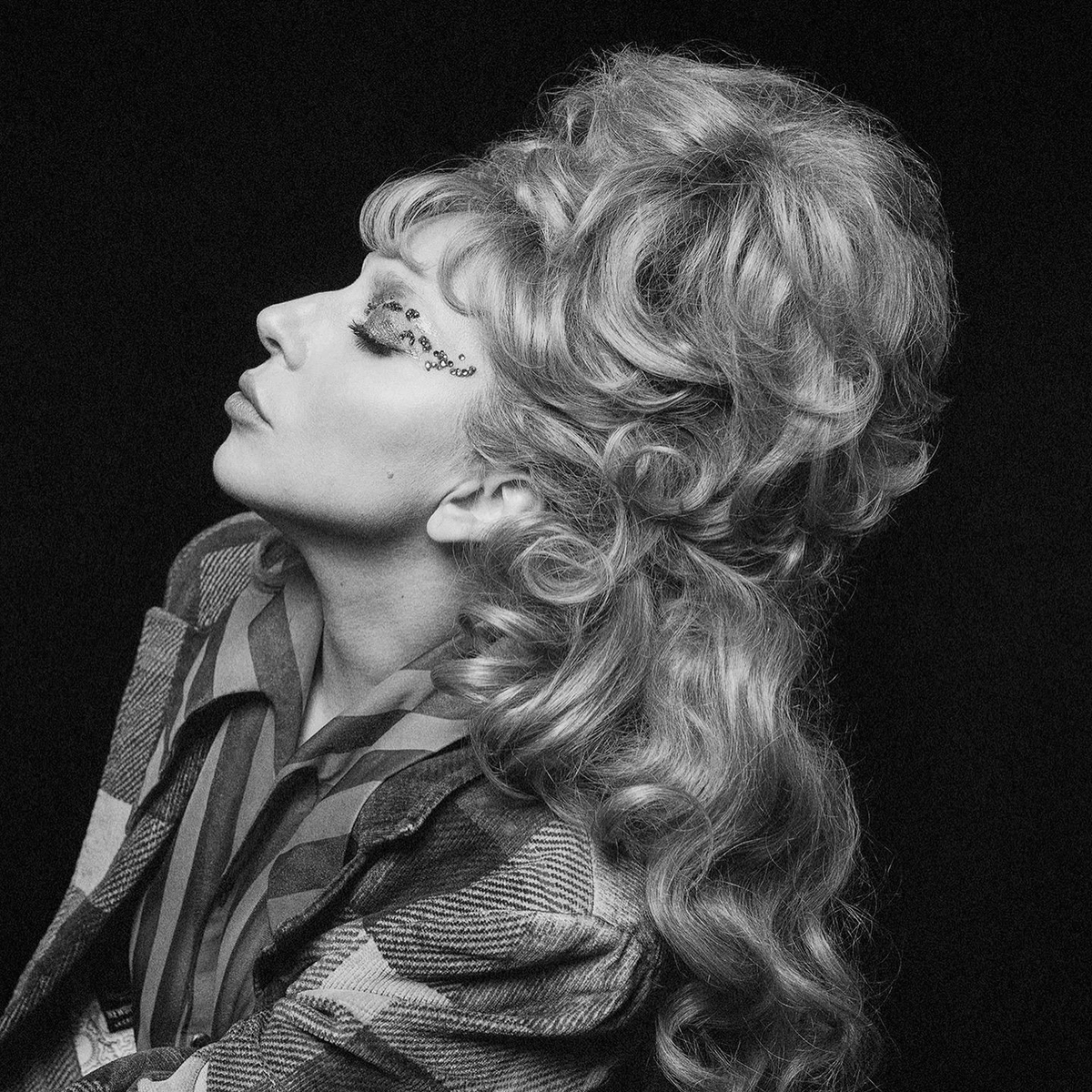 gagadaily's tweet photo. Lady Gaga and Bruno Mars’ “Die With A Smile” rises to No. 18 on the Global Spotify chart, two years after release.

“Poker Face” also charts at No. 177, with “Paparazzi” nearing the Top 200. https://t.co/tk0UBVbaWc