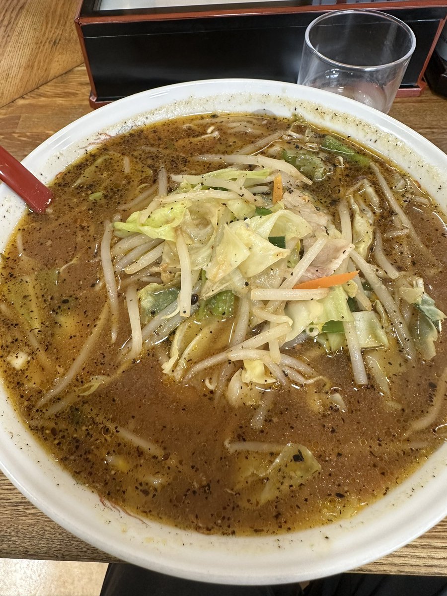 oga163's tweet photo. 翌朝は殺生石、フラワーワールドを観光して道の駅などに立ち寄り白河ラーメン食べて帰宅 https://t.co/oOA5mEMWkO