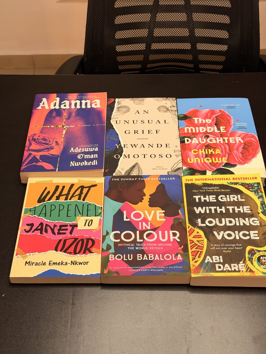 Wizarab10's tweet photo. My books are here ❤️ https://t.co/GUJCVPVXA1