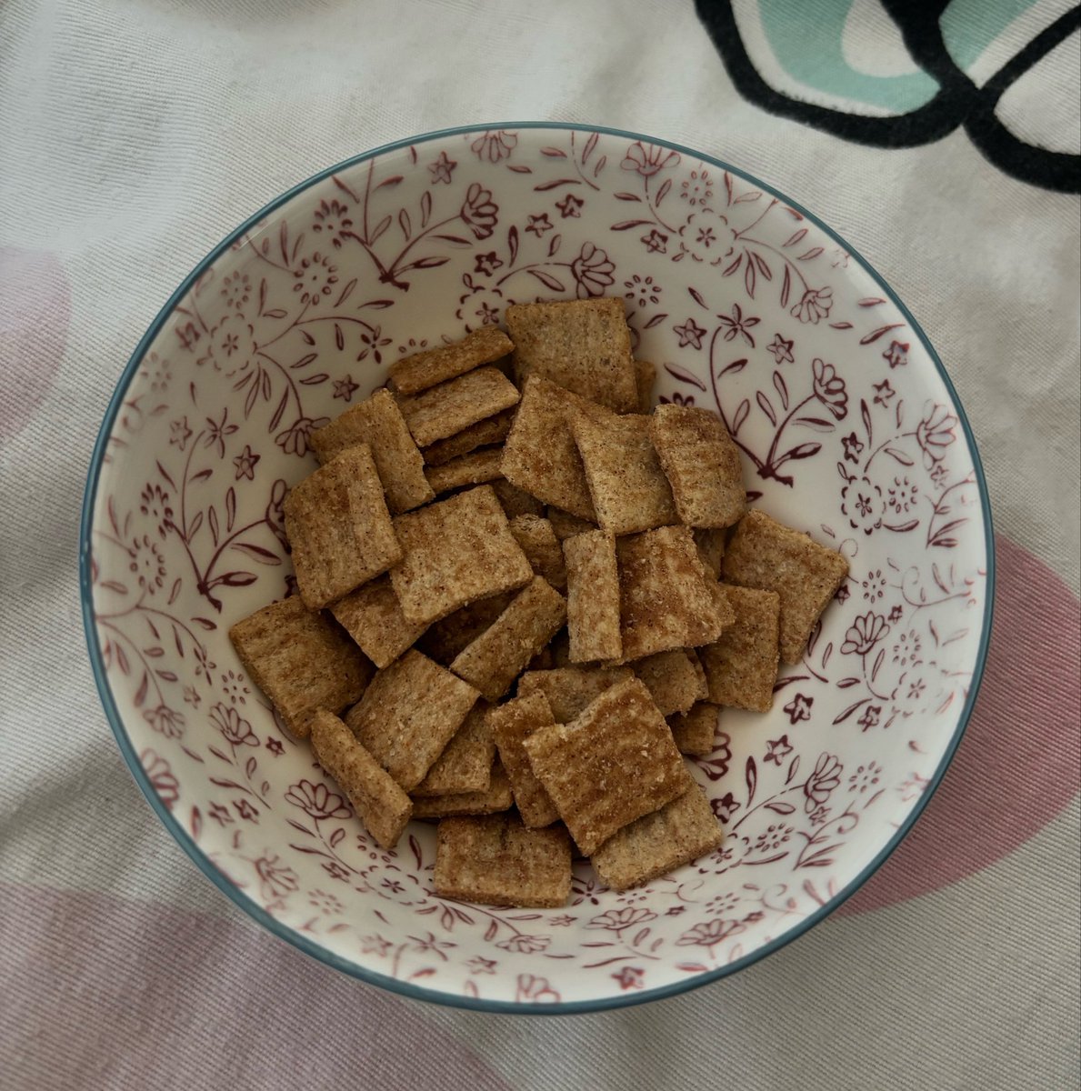 petitealphamale's tweet photo. little treat <3 https://t.co/KlWdJqV30W