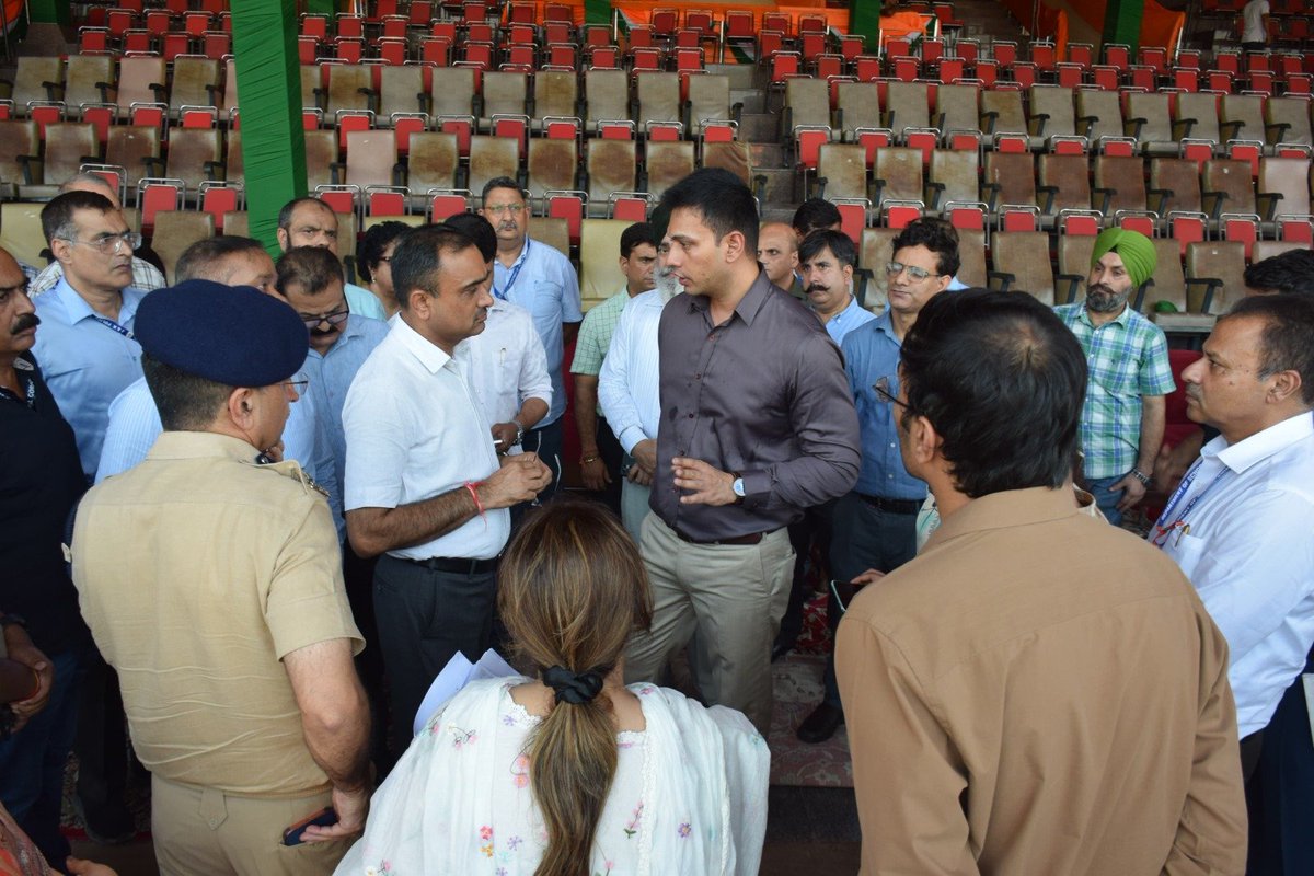 diprjk's tweet photo. Divisional Commissioner Jammu Ramesh Kumar and IGP Jammu Bhim Sen Tuti today reviewed arrangements for the Independence Day 2026 celebrations at Maulana Azad Stadium, Jammu.

They inspected the venue and took stock of arrangements being made for the smooth conduct of the celebrations.

The officers directed all departments to ensure close coordination, safety and dignified conduct of the event with patriotic spirit.

#IndependenceDay2026 #RameshKumar #BhimSenTuti #MaulanaAzadStadium #Jammu #Patriotism #JammuAndKashmir #JKAdministration #IndependenceDay #15August

📌 Follow:
X @diprjk | Instagram @dipr_jk
@OfficeOfLGJandK @CM_JnK @Divcomjammu @dmjammuofficial @JmuKmrPolice