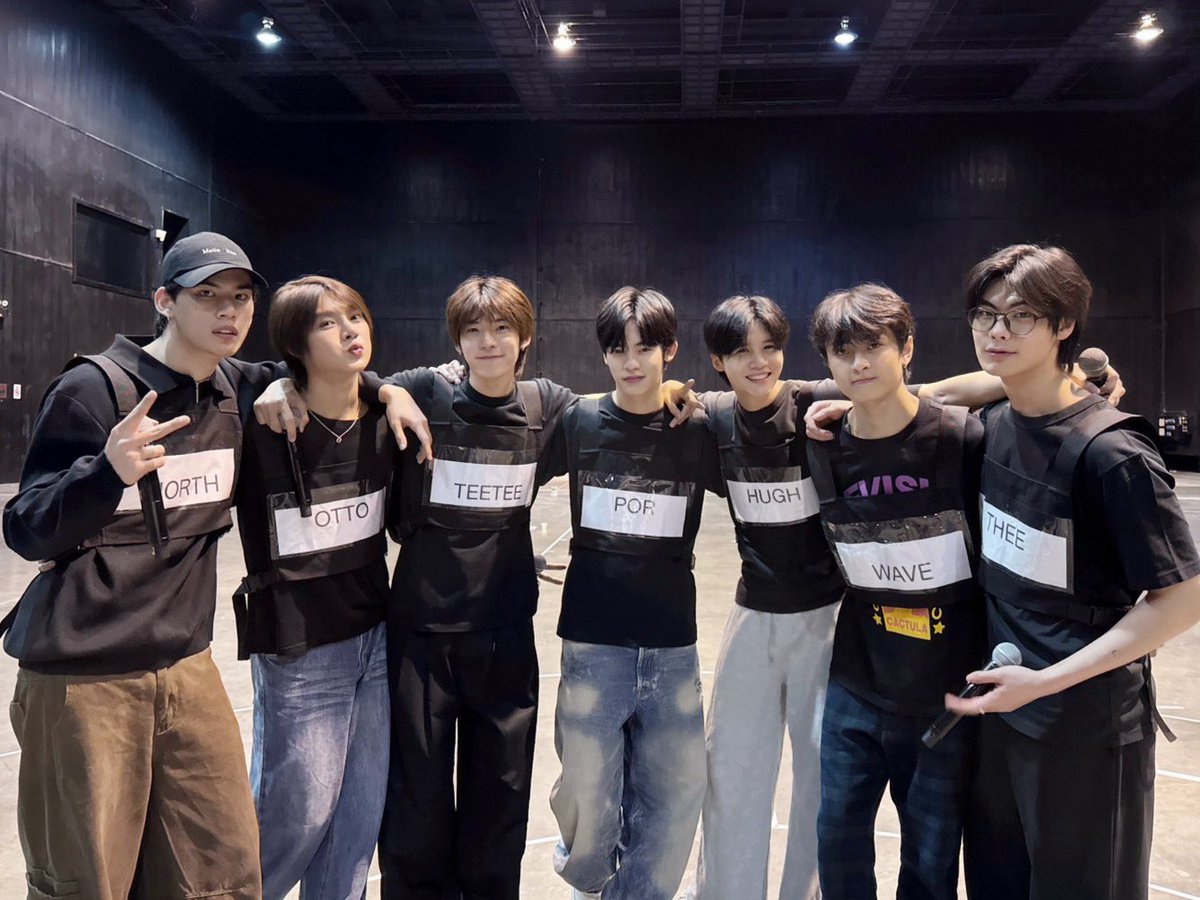 DomundiTV's tweet photo. วันนี้ซ้อมกันเต็มที่มาก! 💪🏻 ฝากส่งกำลังใจให้พวกเราด้วยน้าา ✊🏻📦♥️ ทุกคนเตรียมตัวรับความสนุกแบบจัดเต็มกันได้เลย แล้วพบกันใน 𝐃𝐔𝐀𝐍𝐆 𝐆𝐎 𝐑𝐎𝐔𝐍𝐃 𝐂𝐎𝐍𝐂𝐄𝐑𝐓 Presented by True5G นะค้าบ! 🎪✨

Live Streaming Ticket 
🔗 : https://t.co/XJr4FekDEZ

DUANG AT IMPACT SOON
#ด้วงจะโกราวน์แล้วนะเธอ
#DuangGoRoundConcert